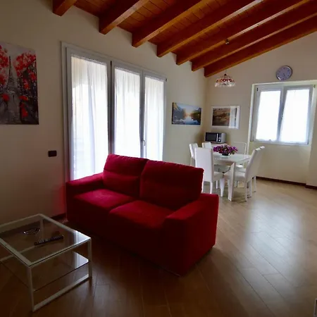 Lake View D Apartment