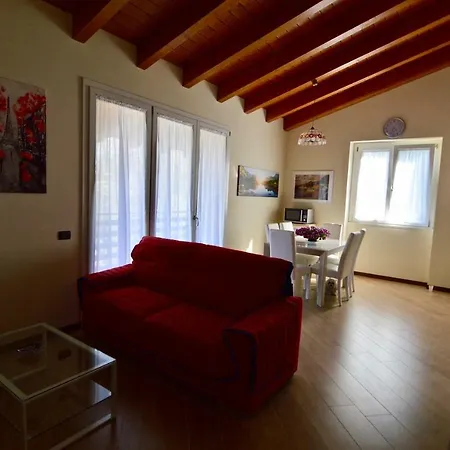 Lake View D Apartment *